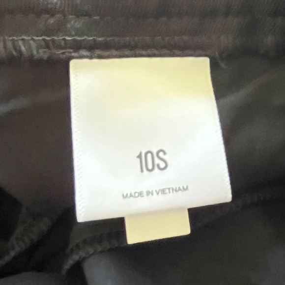 Express Black High Waisted Cut Out Lace Wide Leg Ankle Pant Size 10 Short EUC - Picture 9 of 10